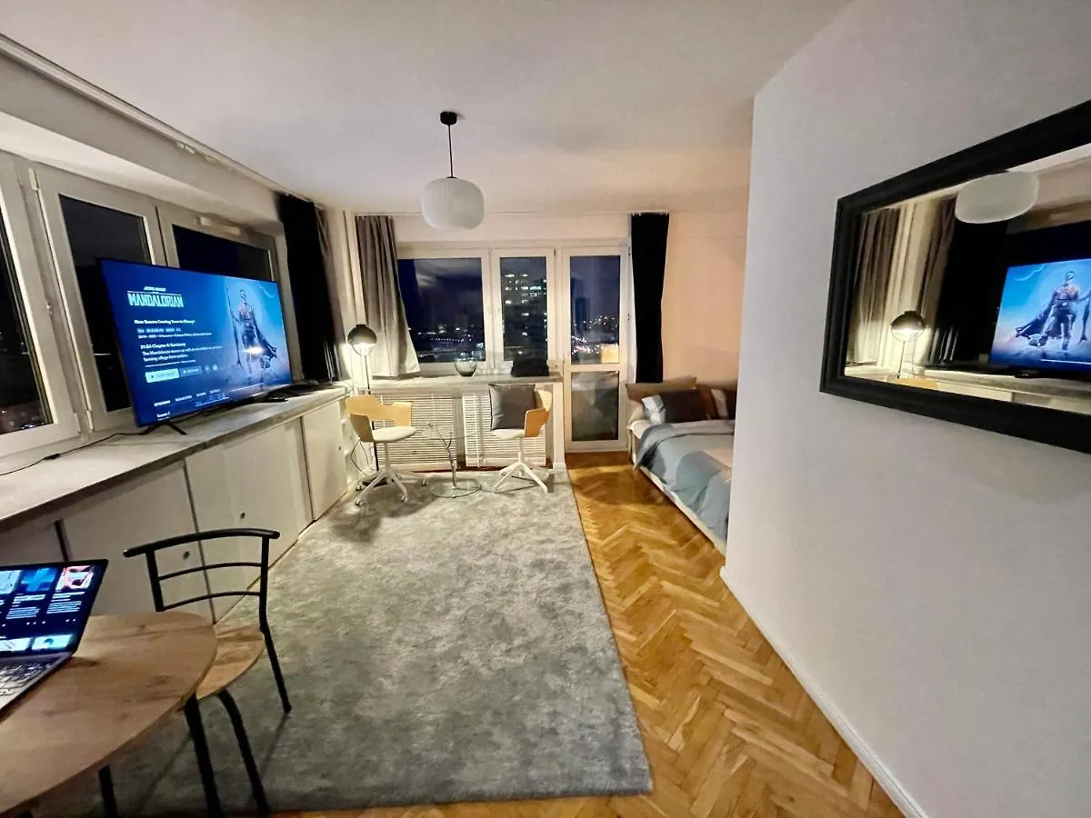 Super Grey 2 Metro Fast Wifi 65'Tv Netflix Hbo Appletv+ Lägenhet Warszawa